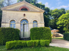 Гостиница Gîte du château d'Hodebert  Сен-Патерн-Ракан